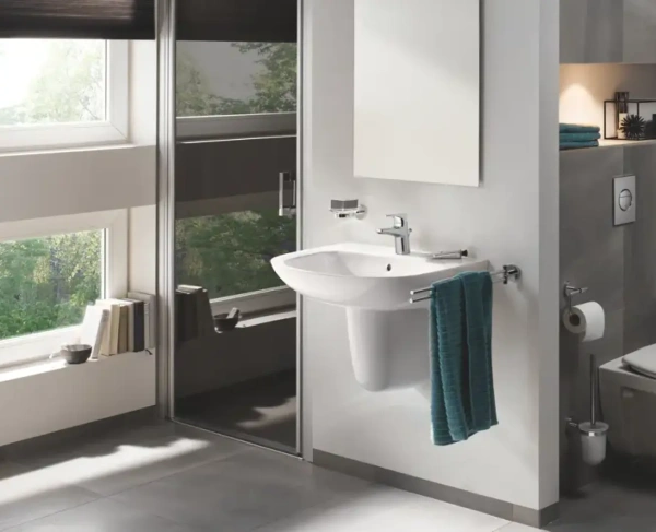 Фото Набор аксессуаров GROHE Essentials New 4 в 1, хром (40846001)