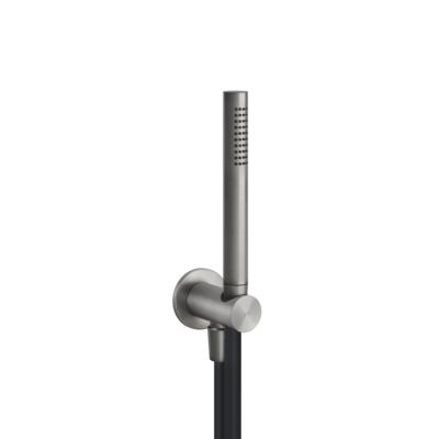 Фото Gessi Shower316 Душевой комплект, состоящий из вывода воды на1/2", держателя, шланга 1,50 м и душевой лейки сзащитой от известкового налёта, цвет: шлифованная сталь